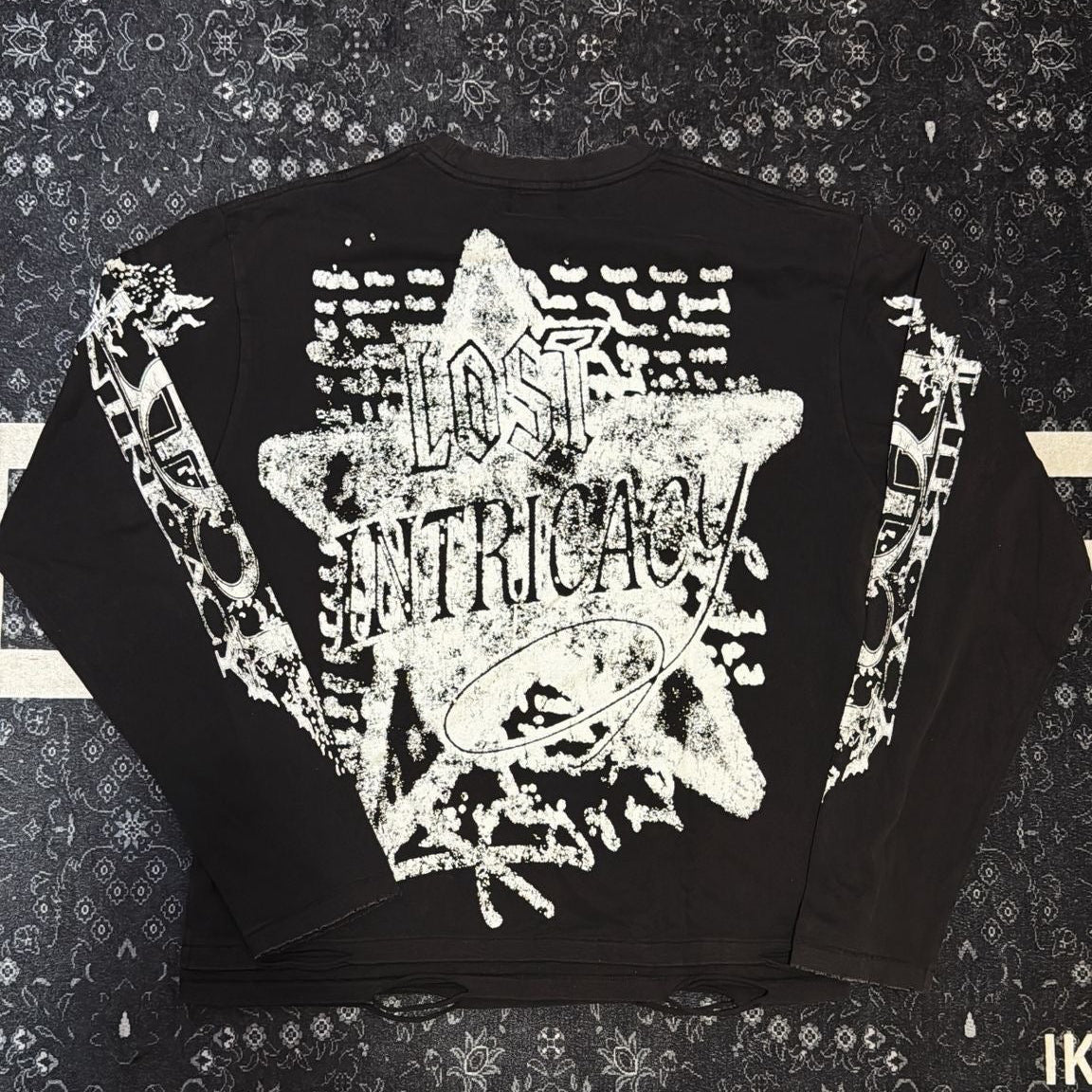 Lost Intricacy 'Lostbourne' Longsleeve